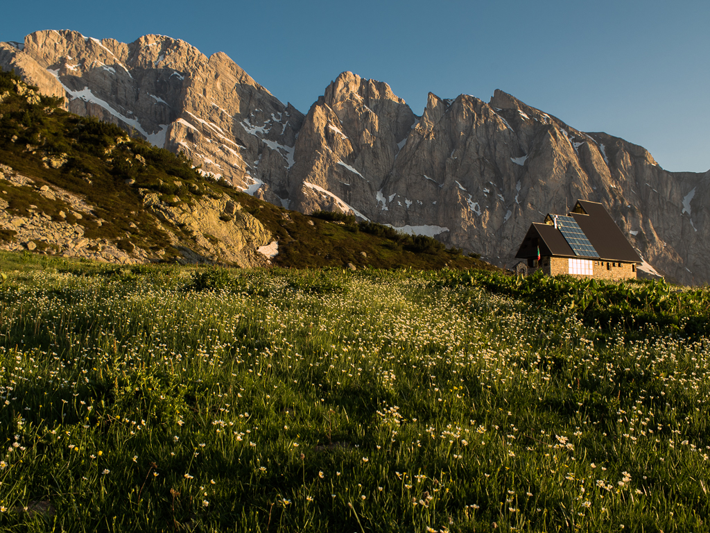 Pian del lupo e rifugio Garelli
