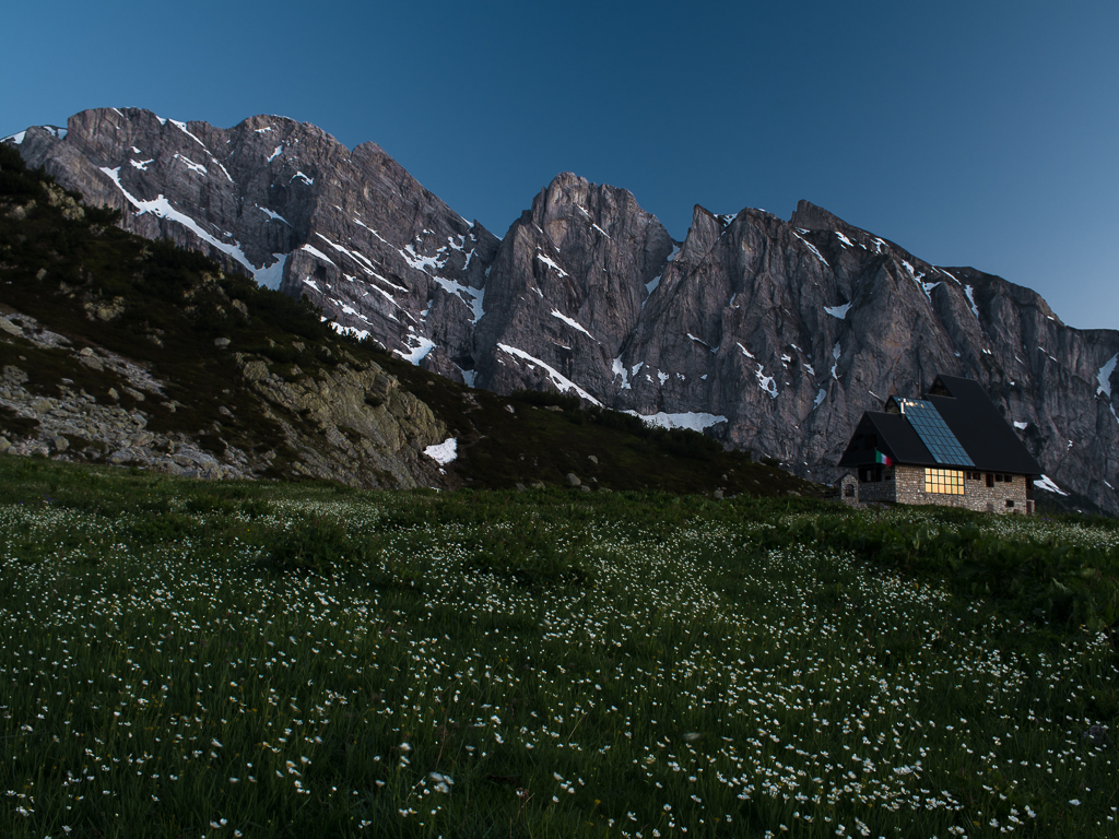 Pian del lupo e rifugio Garelli
