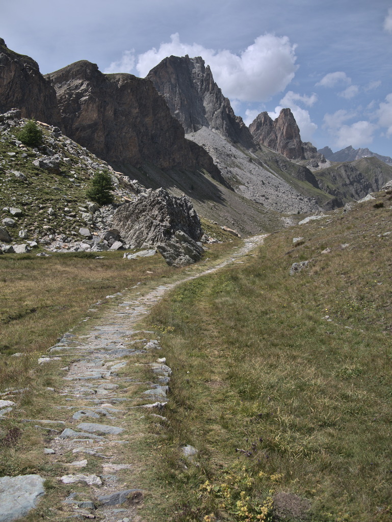 Mulattiera per il col de Mary