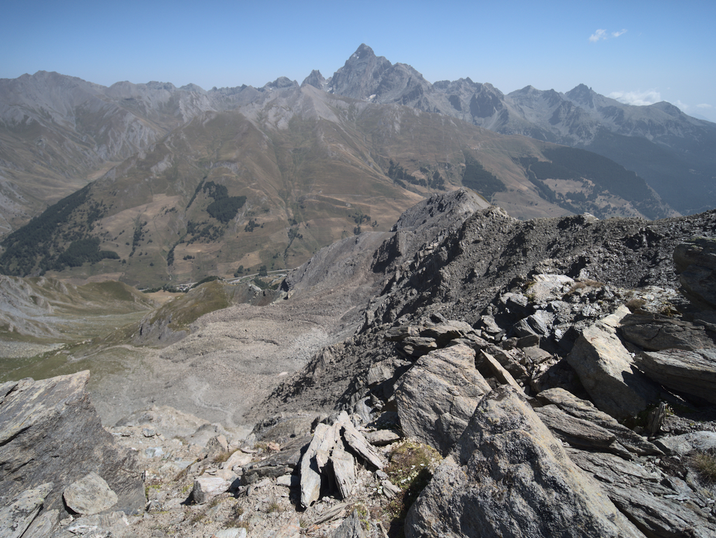Il versante N della cima di Pienasea