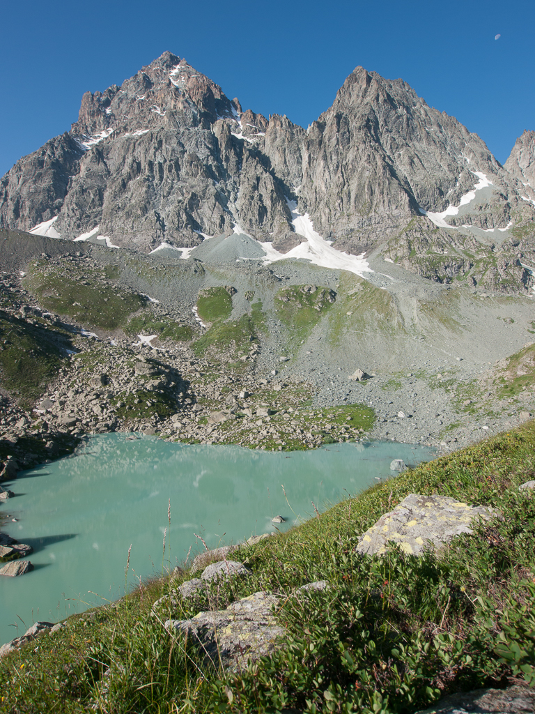 Lago Chiaretto con luna