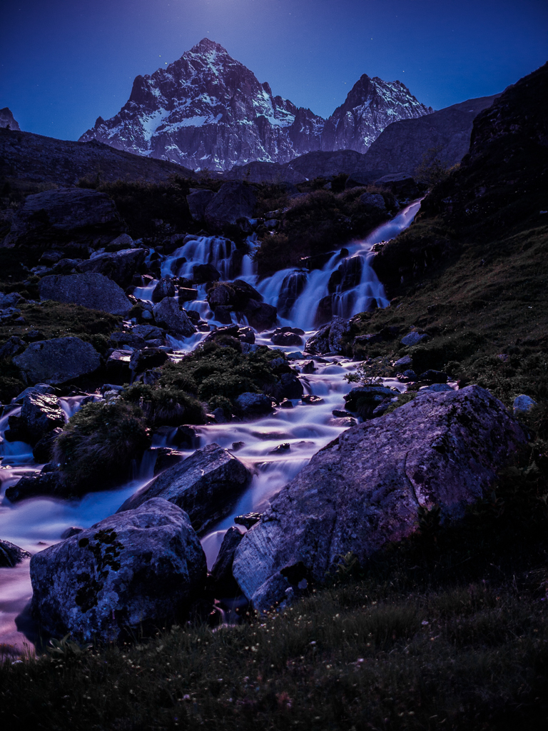 Monviso e cascata del Po<br />(bei Mondschein)