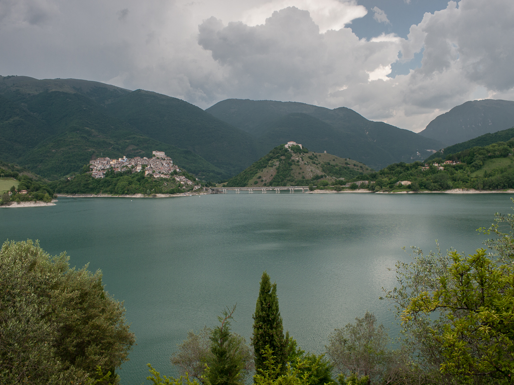 Lago del Turano