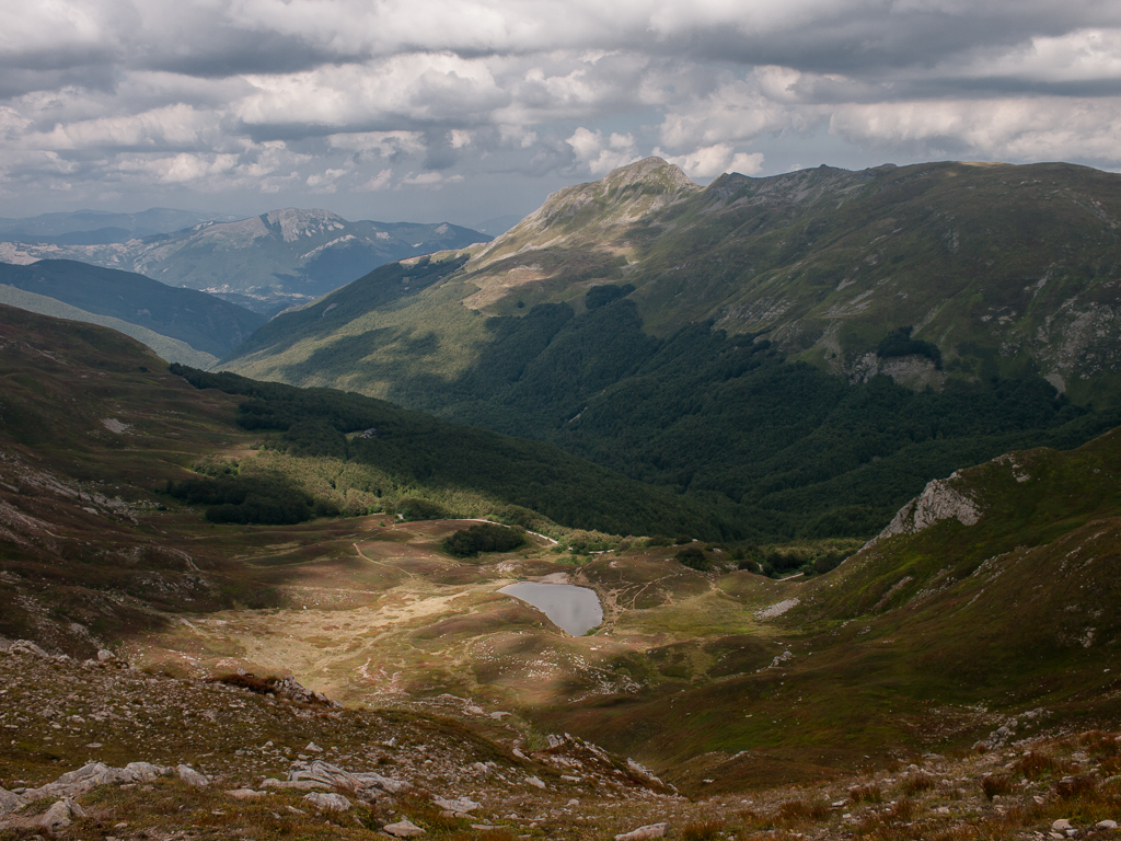 Panorama dal Prado: monte Cusna e lago Bargetana
