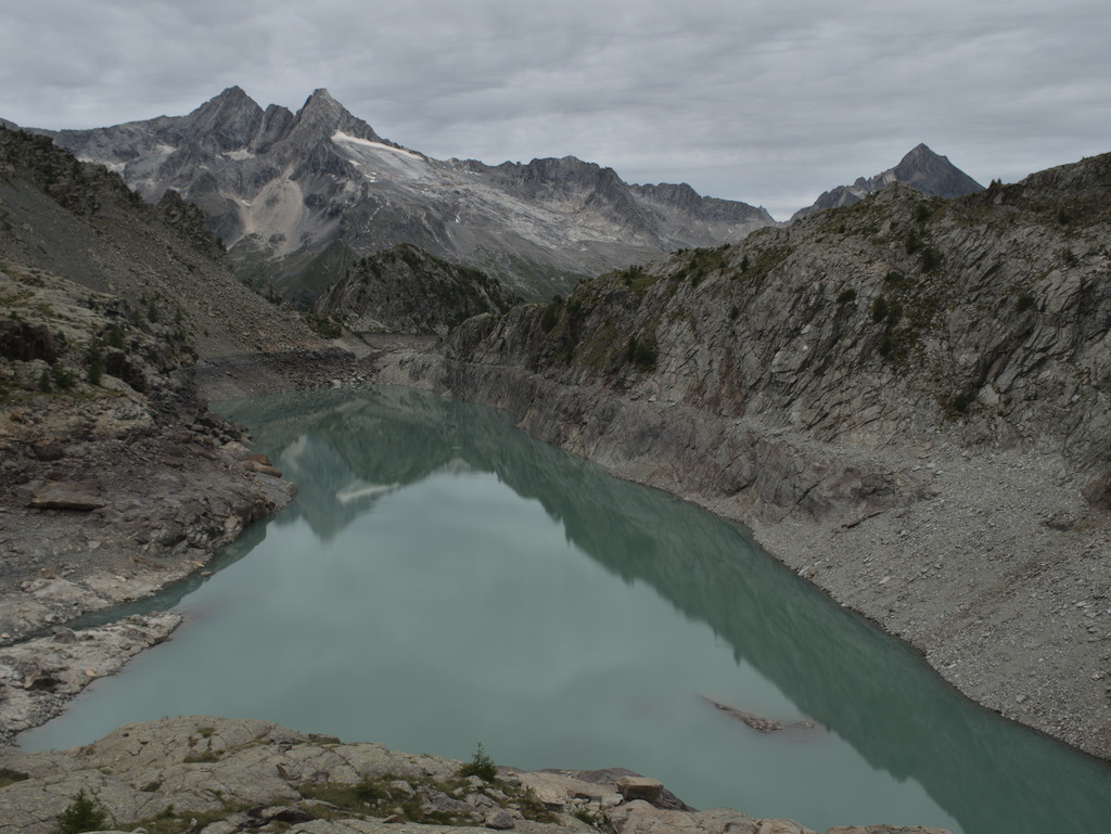 Lago Pirola e Cima di Vazzeda