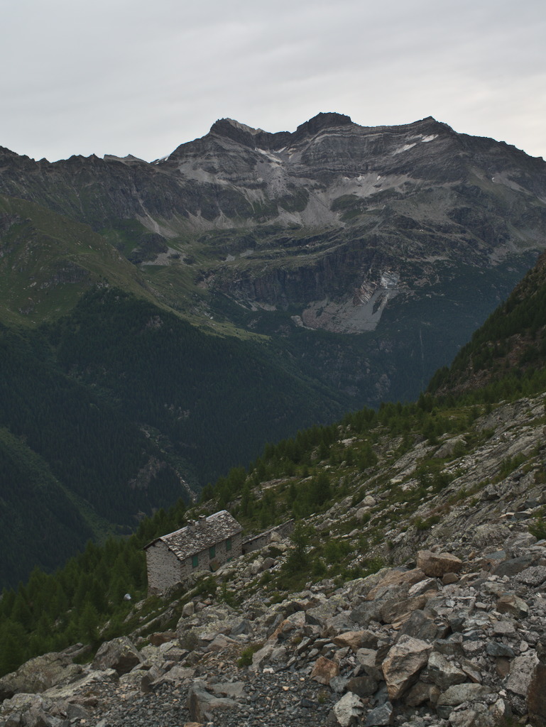 Casa dei guardiani e Pizzo Tremogge